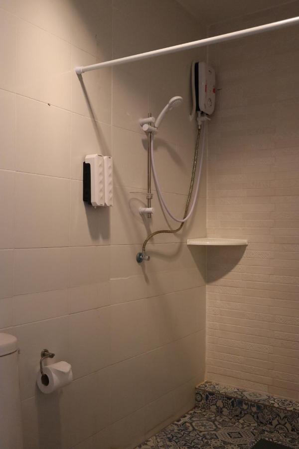 Baan Wangderm Hotel Bangkok Esterno foto