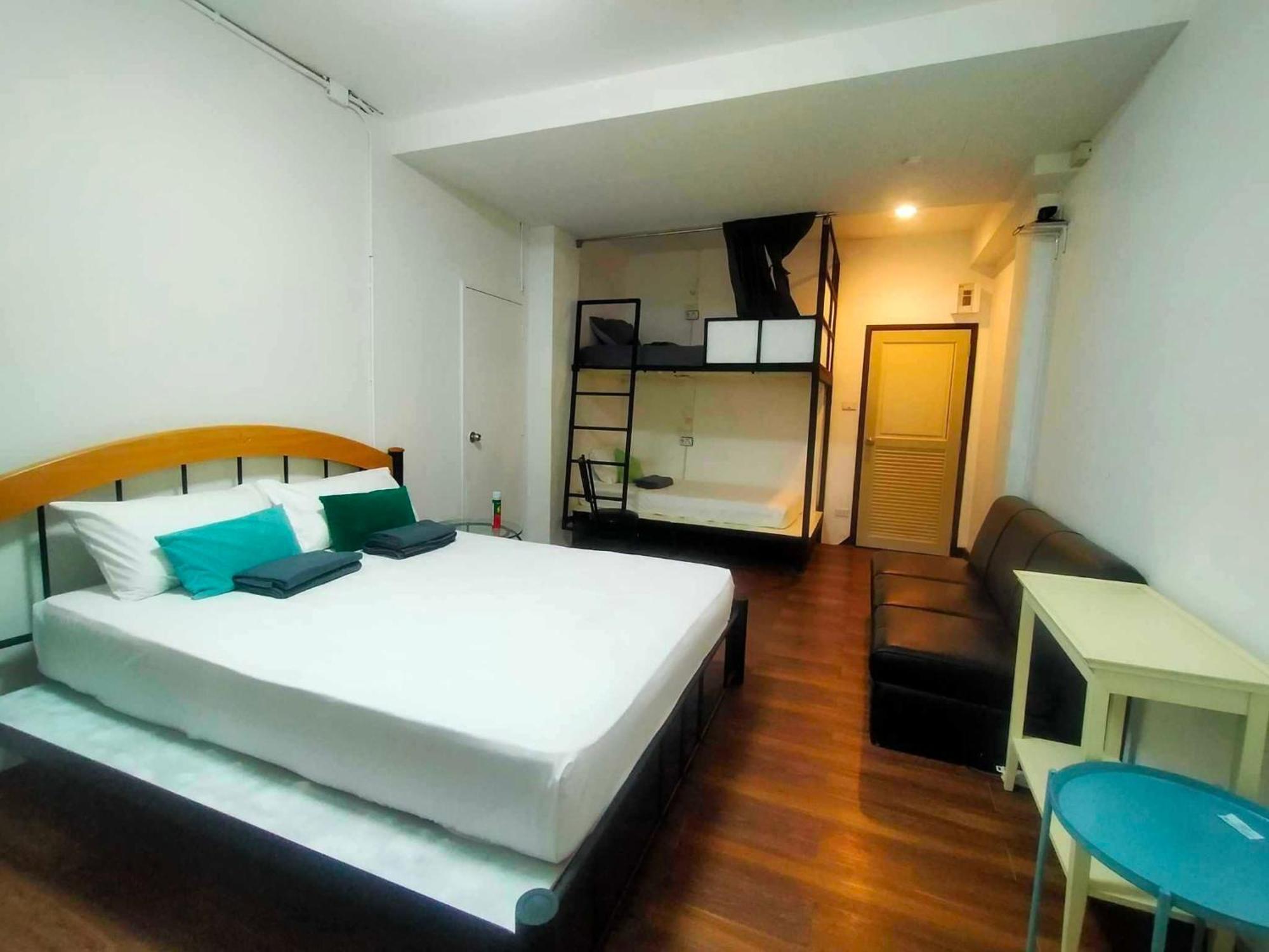 Baan Wangderm Hotel Bangkok Esterno foto